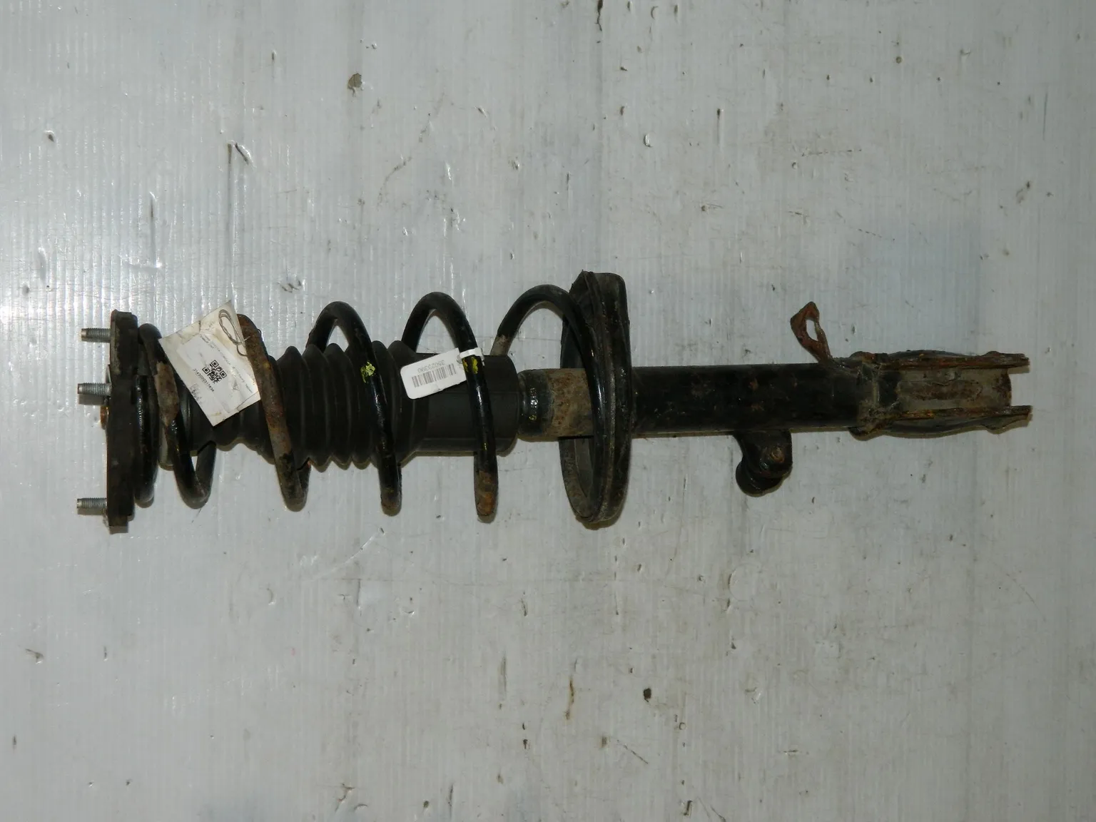 Стойка подвески TOYOTA COROLLA AE100 Зад Прав (Контрактный)