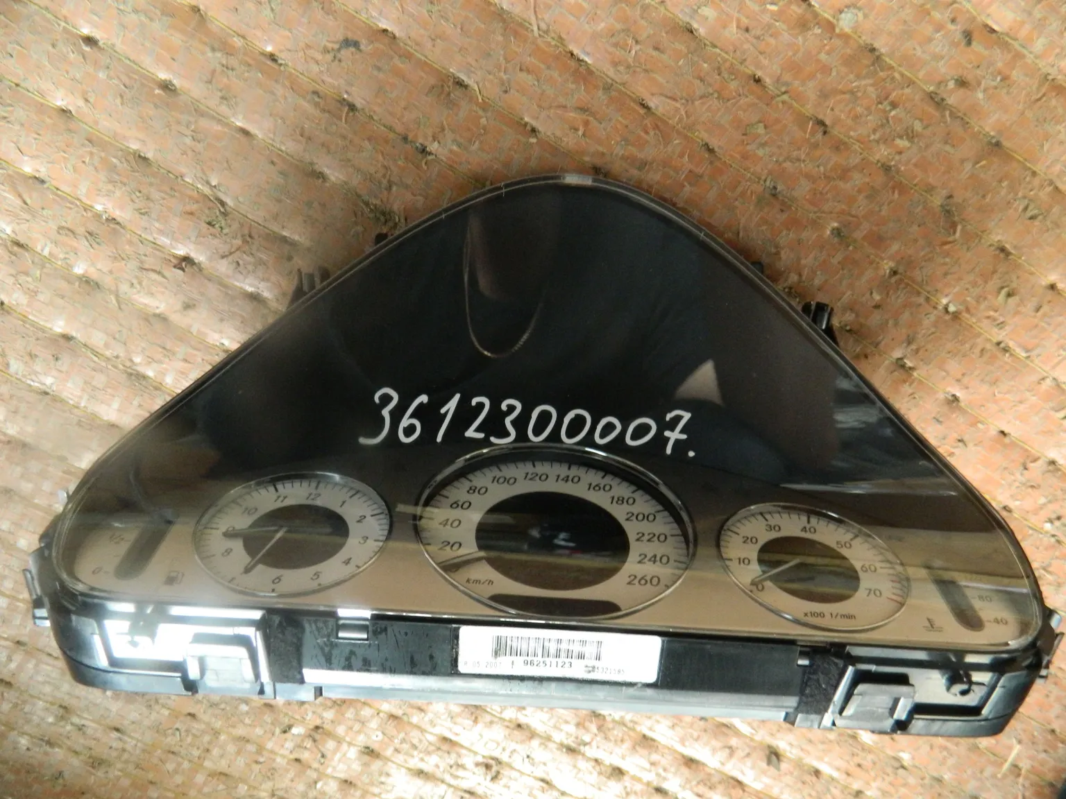 Панель приборов MERCEDES-BENZ E-CLASS W211 (Контрактный) 3612300007