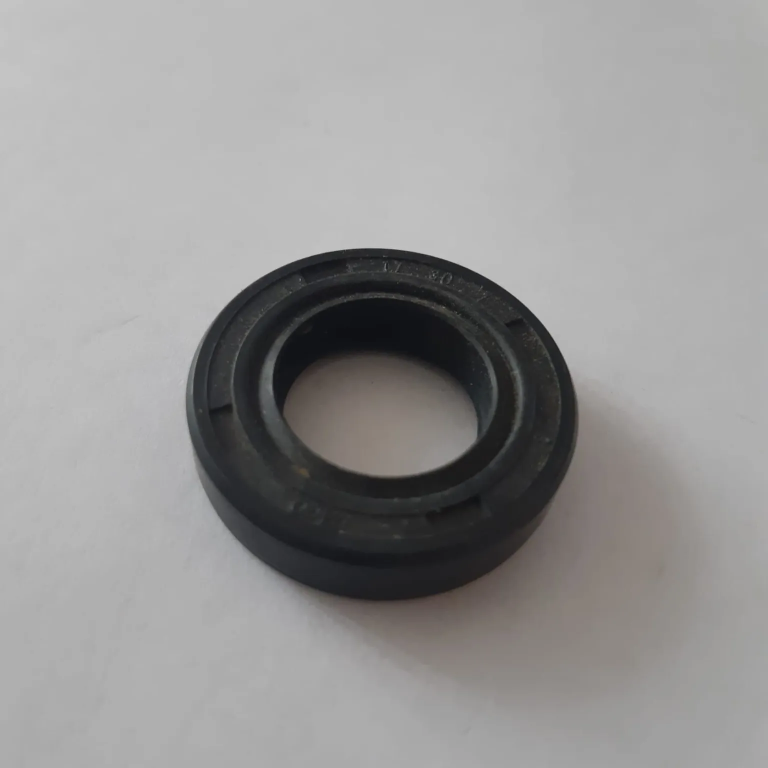 Сальник GS SL00473 TOYOTA Corolla 17x30x7