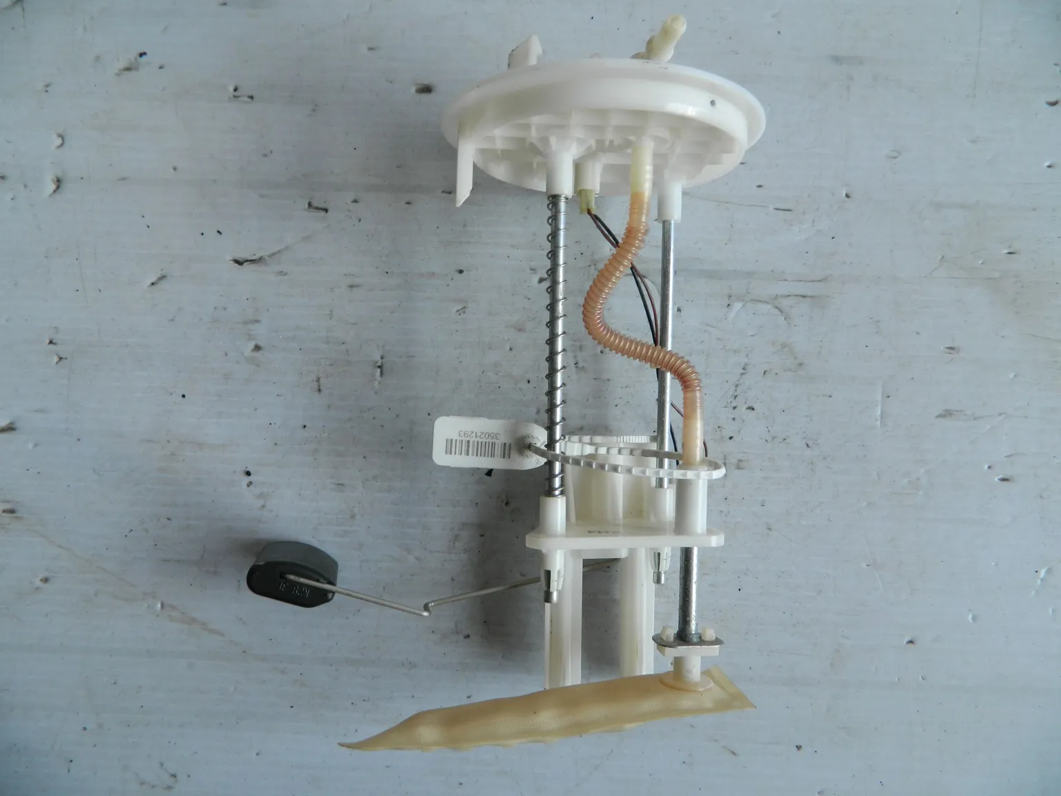 Датчик уровня топлива HYUNDAI SORENTO XM (Контрактный) 35021293