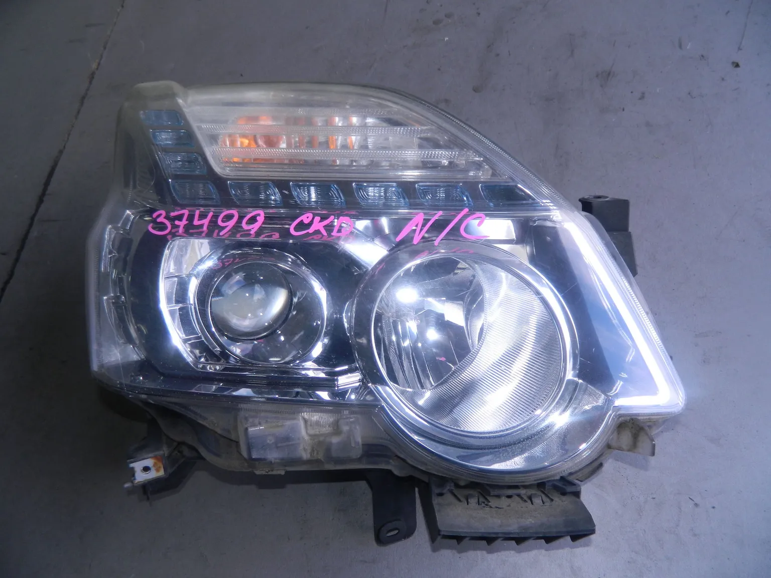 Фара NISSAN X-TRAIL T31 Перед Прав 1848 (Контрактный) 79591557