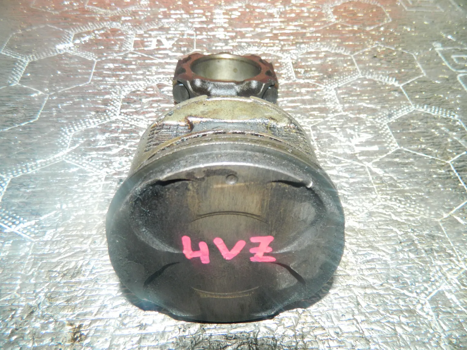 Поршень c шатуном TOYOTA 4VZFE (Контрактный)13071310