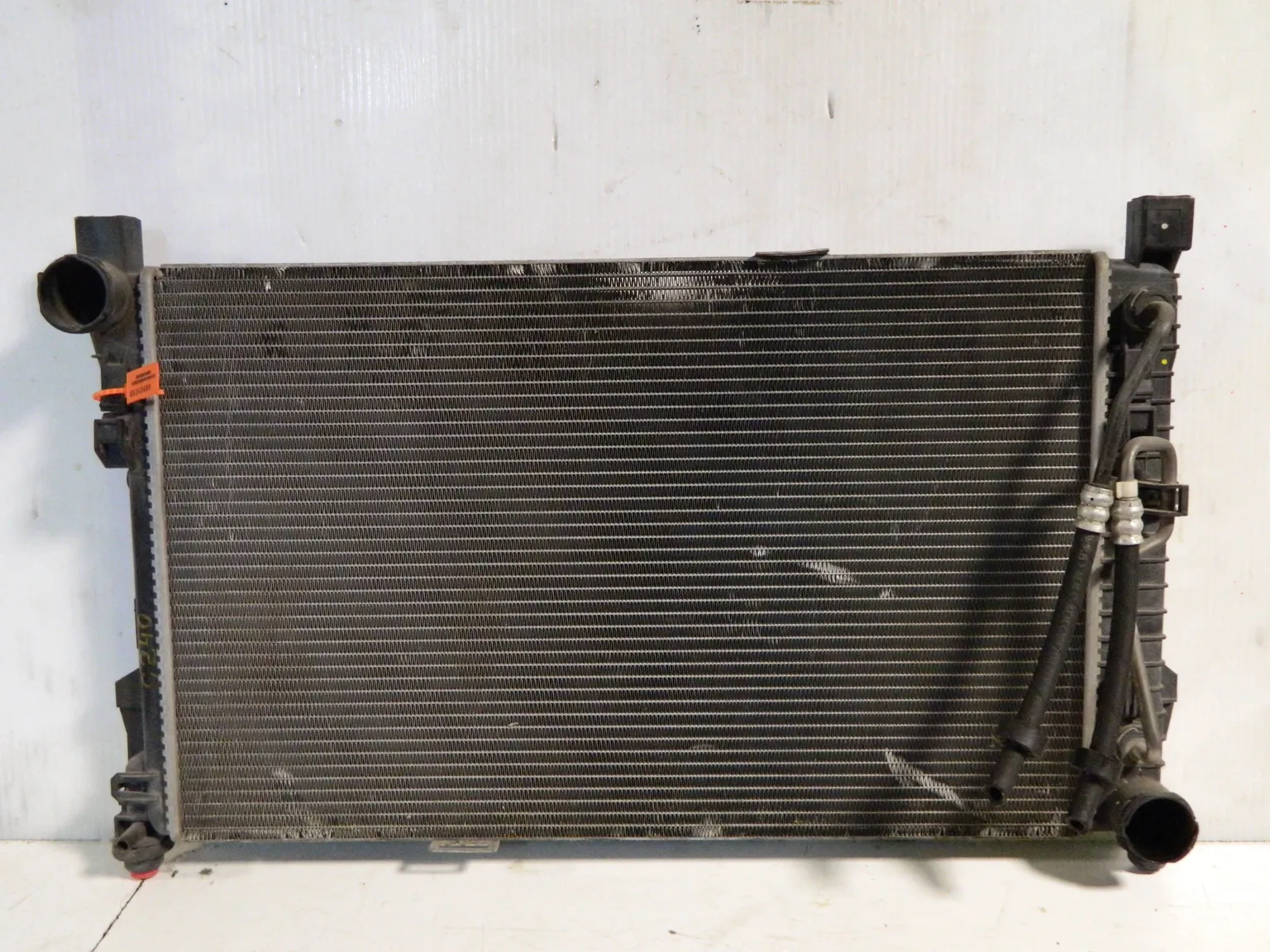 Радиатор ДВС MERCEDES-BENZ C-CLASS W203 (Контрактный) 65243408