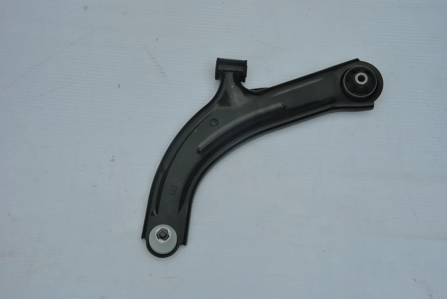 Рычаг GENERAL PARTS 54501ED00A NISSAN TIIDA C11 Перед. Лев