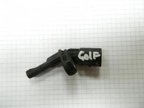 Датчик ABS VOLKSWAGEN GOLF Зад Прав 15460212 (Контрактный)