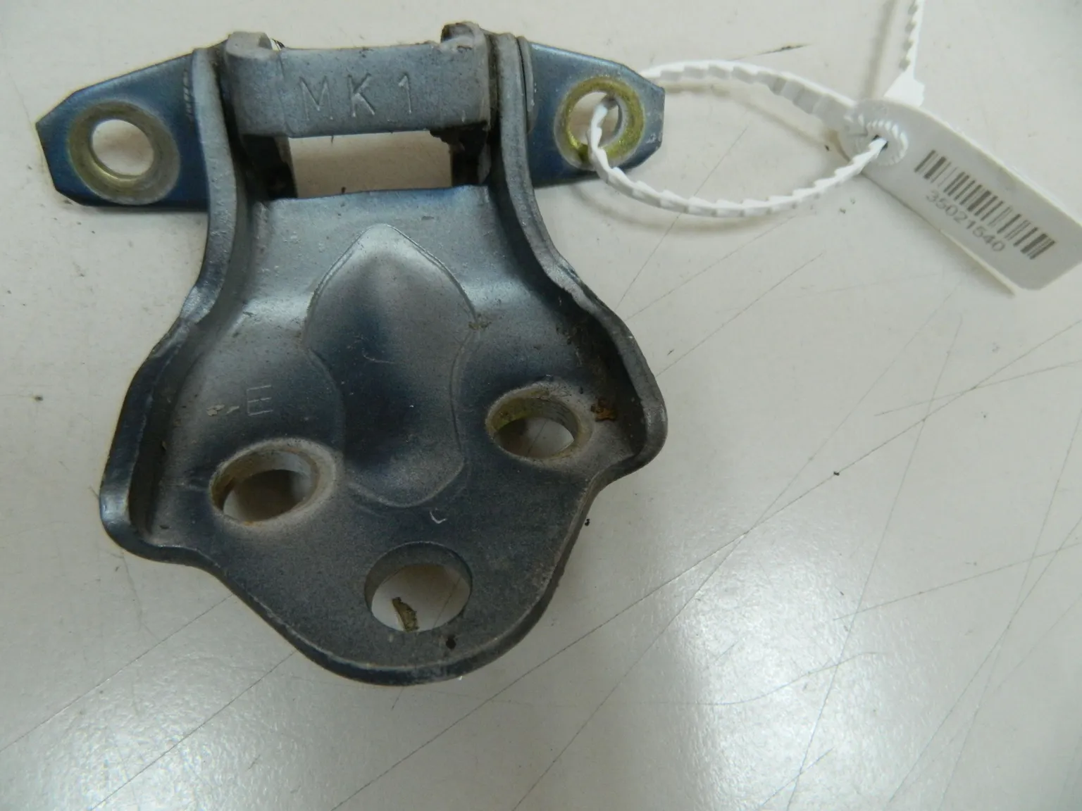 Петля дверей MITSUBISHI RVR N23W Перед Лев Низ (Контрактный) 35021540