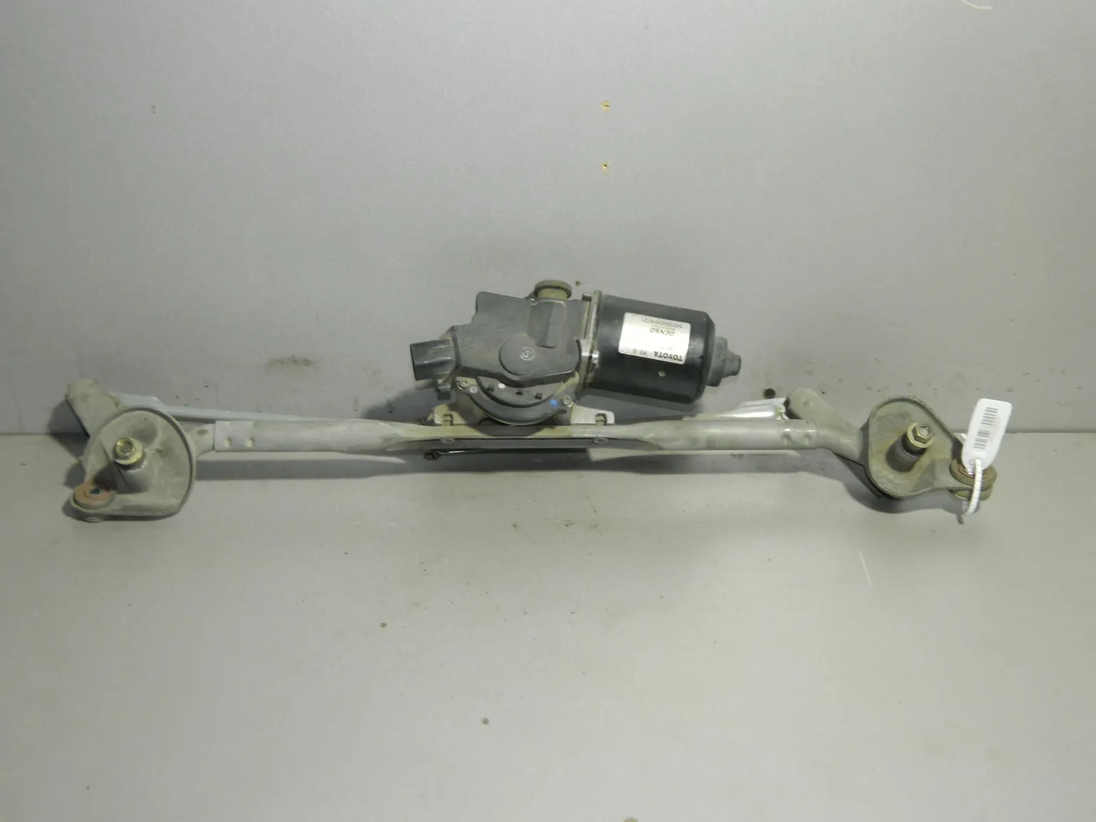 Трапеция дворников TOYOTA COROLLA E120 (Б/У) 45993917 8511002150