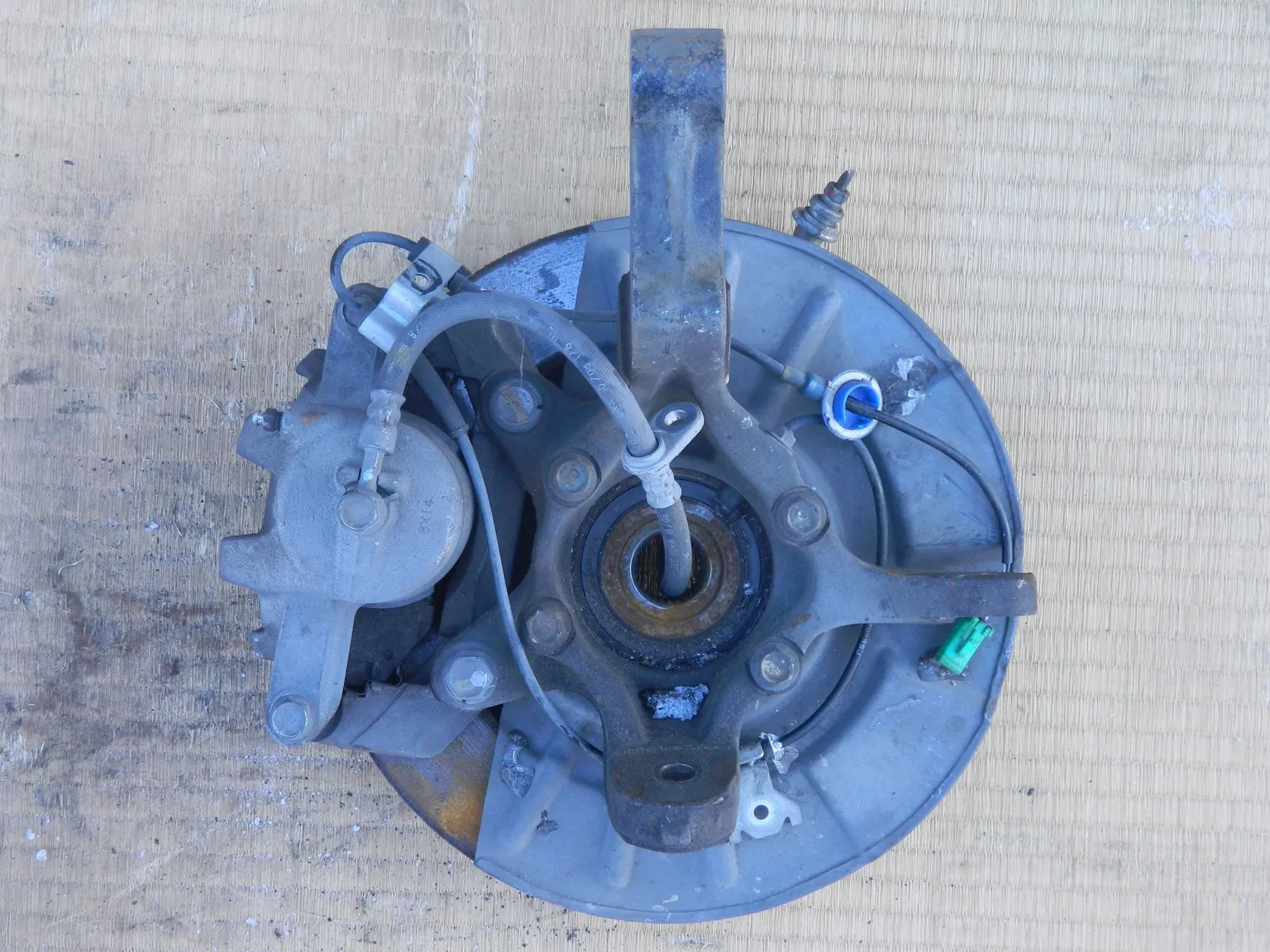 Ступица SUZUKI GRAND VITARA TA54W Перед Лев (Контрактный) 23429195