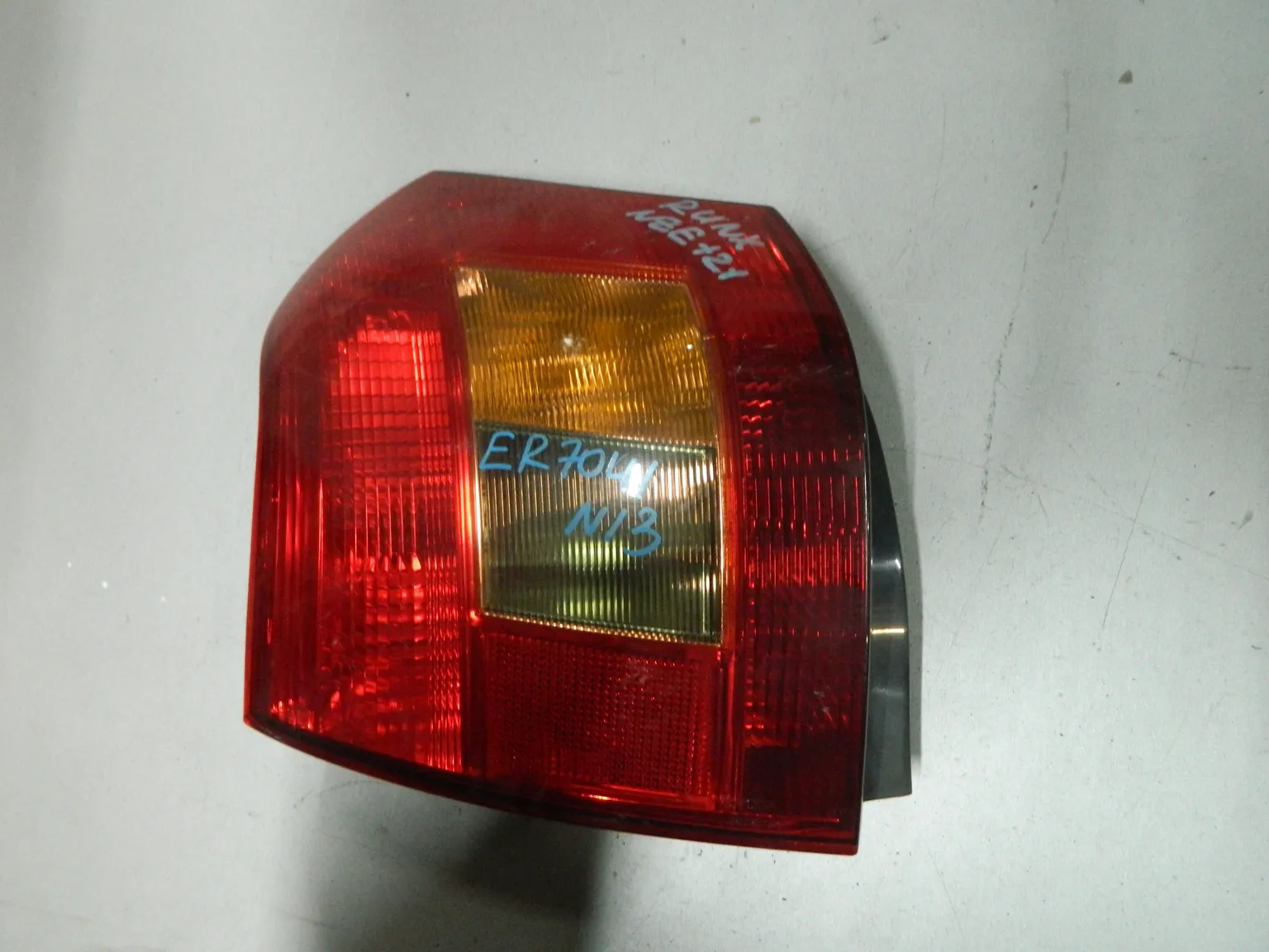 Фонарь TOYOTA COROLLA RUNX NZE121 Зад Лев 1364 (Контрактный) 03344272