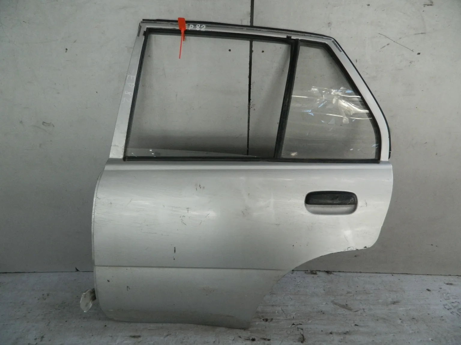 Дверь TOYOTA STARLET EP82 Зад Лев (Контрактный) 72355413