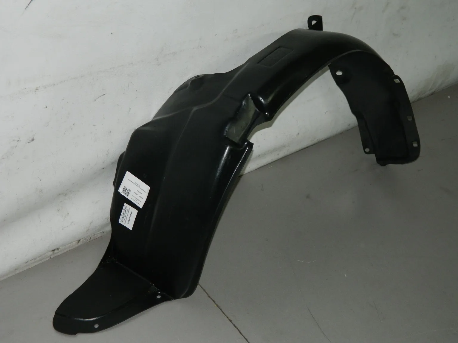 Подкрылок AKRADO AK868111R000 HYUNDAI SOLARIS Перед Лев