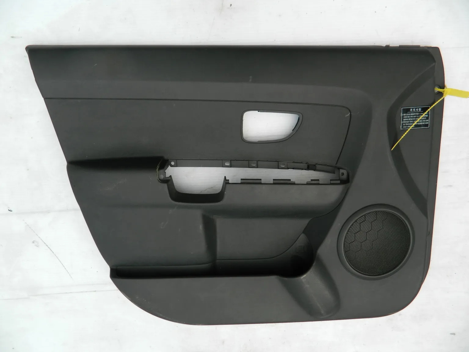 Обшивка двери KIA SOUL AM 2008-2014 Перед Лев (Контрактный) 94584017