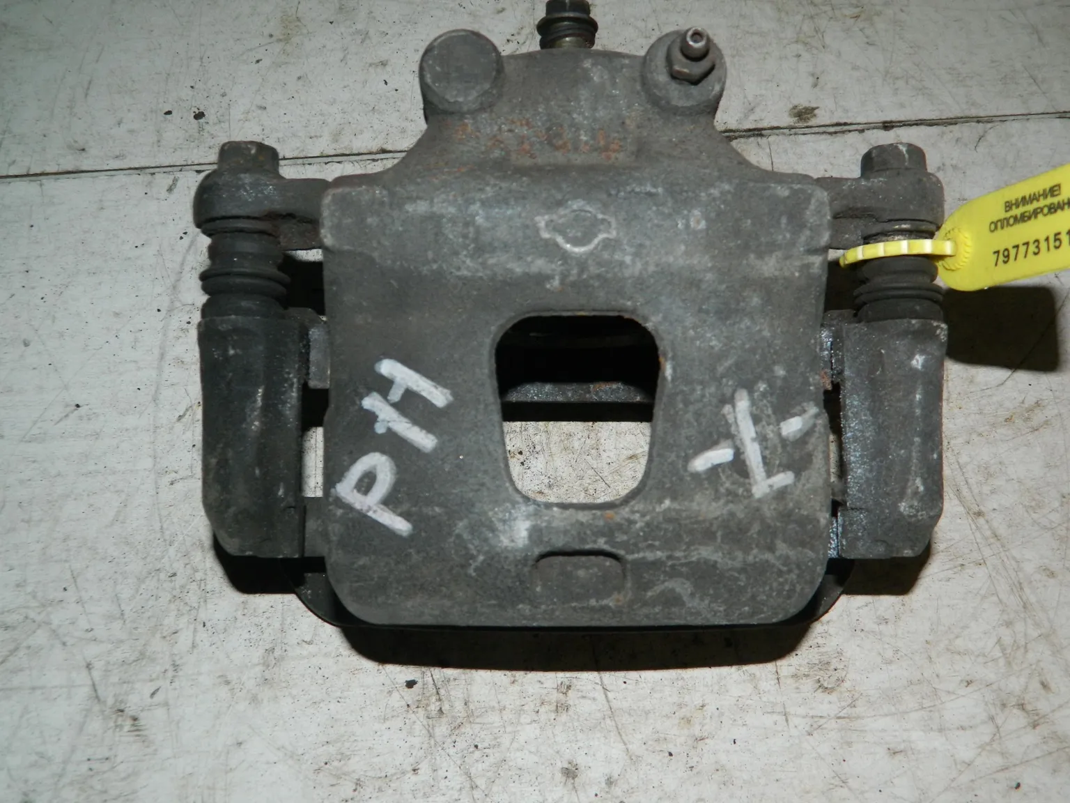 Суппорт NISSAN PRIMERA P11 Перед Лев (Контрактный) 79773151