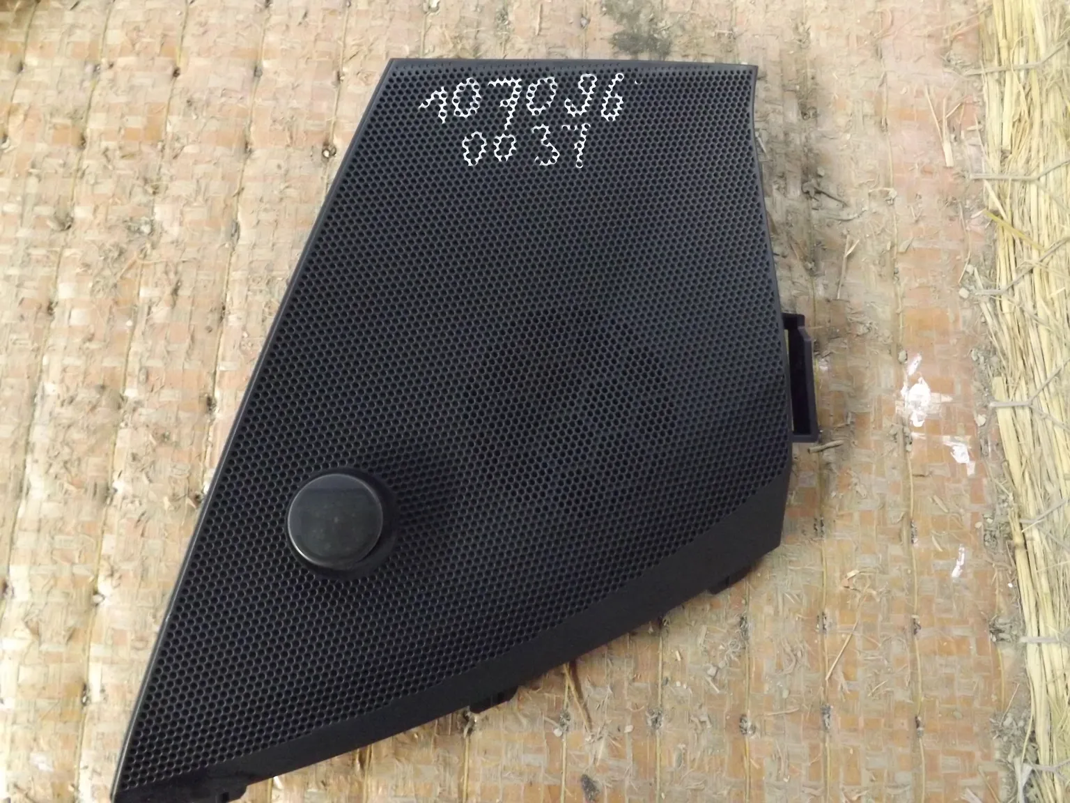 Накладка на торпедо NISSAN TEANA J32 Перед Лев (Контрактный) 1070960037