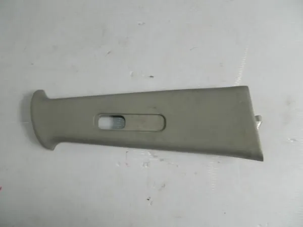 Обшивка средней стойки MITSUBISHI LANCER CS1A правоя верхняя (Контракный) MN177396