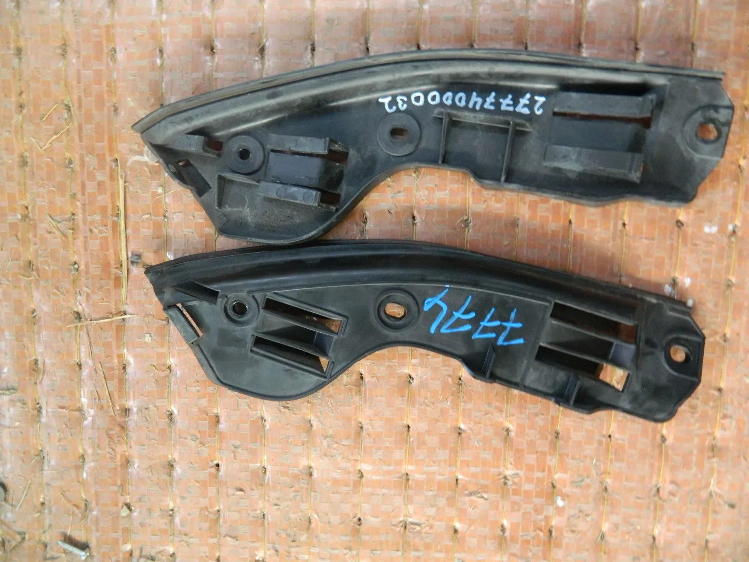 Крепление бампера VOLKSWAGEN TOUAREG 7L7 Зад Пара (Контрактный) 27774000032