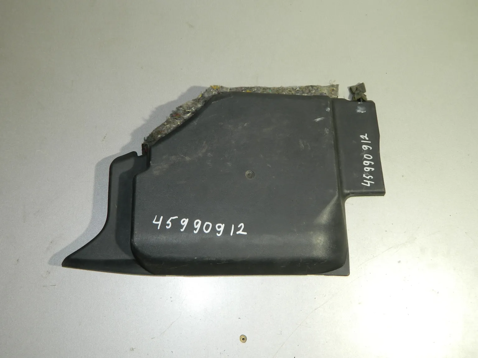 Накладка торпедо TOYOTA COROLLA E120 Прав Низ (Б/У) 45990912 5560702050