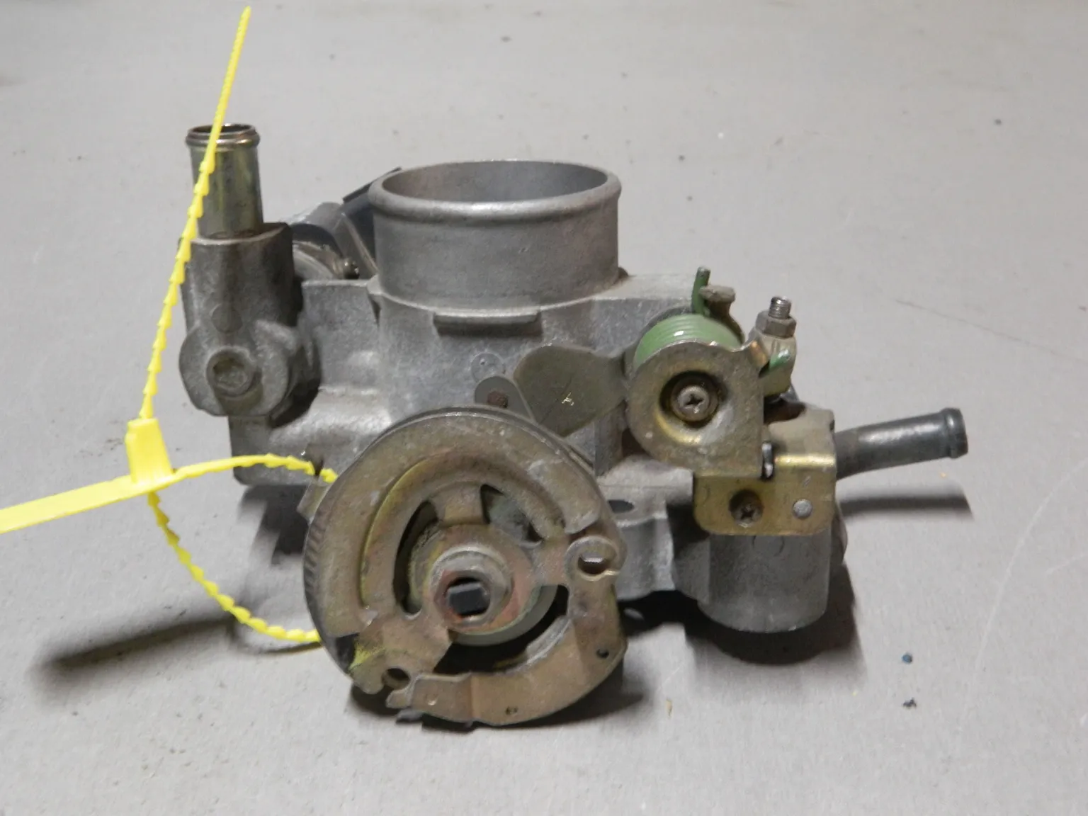 Дроссельная заслонка NISSAN SR18DE (Контрактный) 79780852