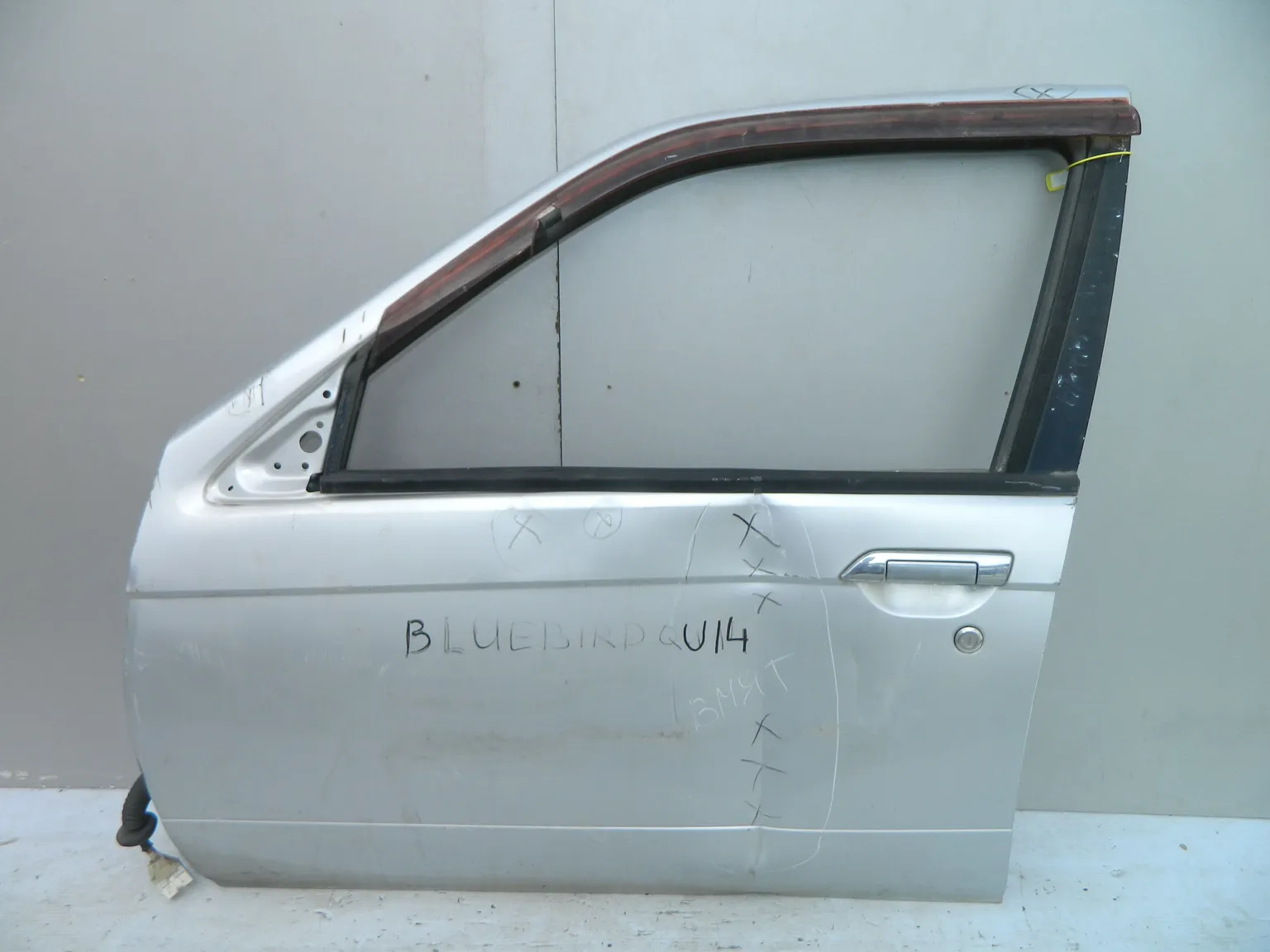 Дверь NISSAN BLUEBIRD U14 Перед Лев (Контрактный) 40951923 H01018E030