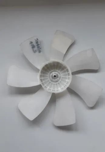 Диффузор радиатора 1636128100 TOYOTA Allex, Avensis, Camry,Corolla, Echo, Estima,Ipsum