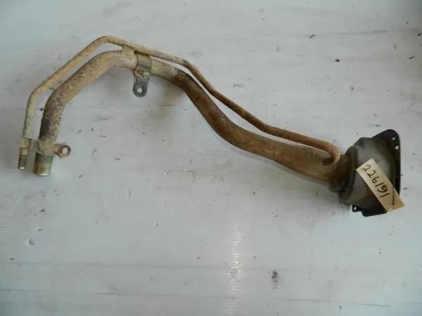 Горловина топливного бака TOYOTA CORONA ST191 3SFE (Б/У) 7720120390