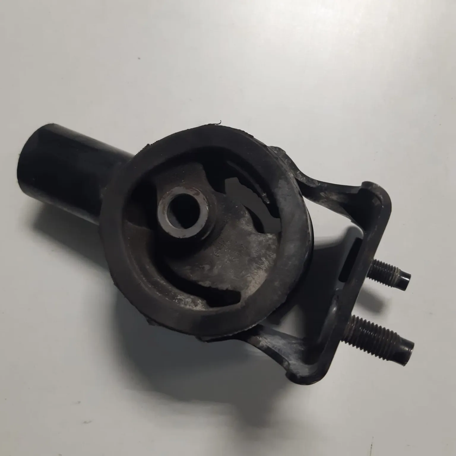 Подушка двигателя GENERAL PARTS 41022FA110 SUBARU Forester,Impreza,Legacy