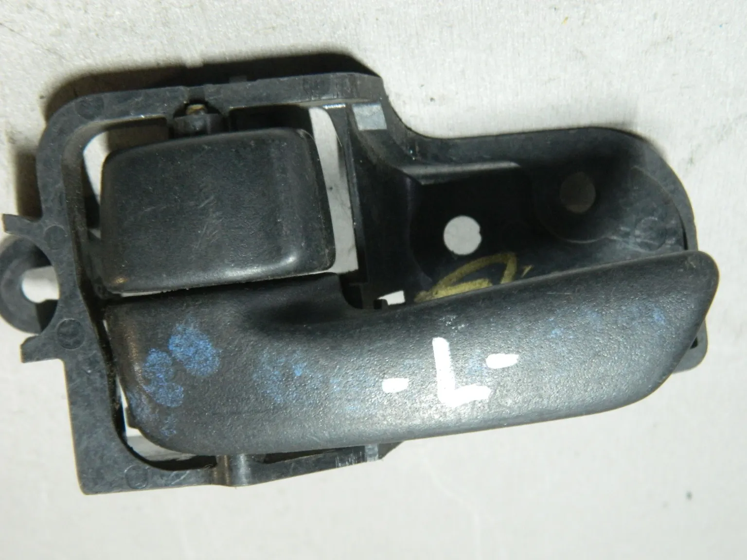 Ручка двери внутренняя TOYOTA CORONA AT190 Лев (Контрактный) 81528303 6927420040