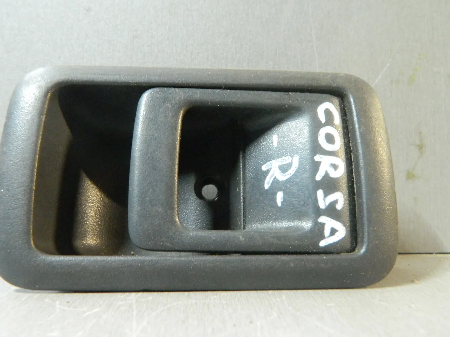 Ручка двери внутренняя TOYOTA CORSA EL41 Прав (Контрактный) 81528469