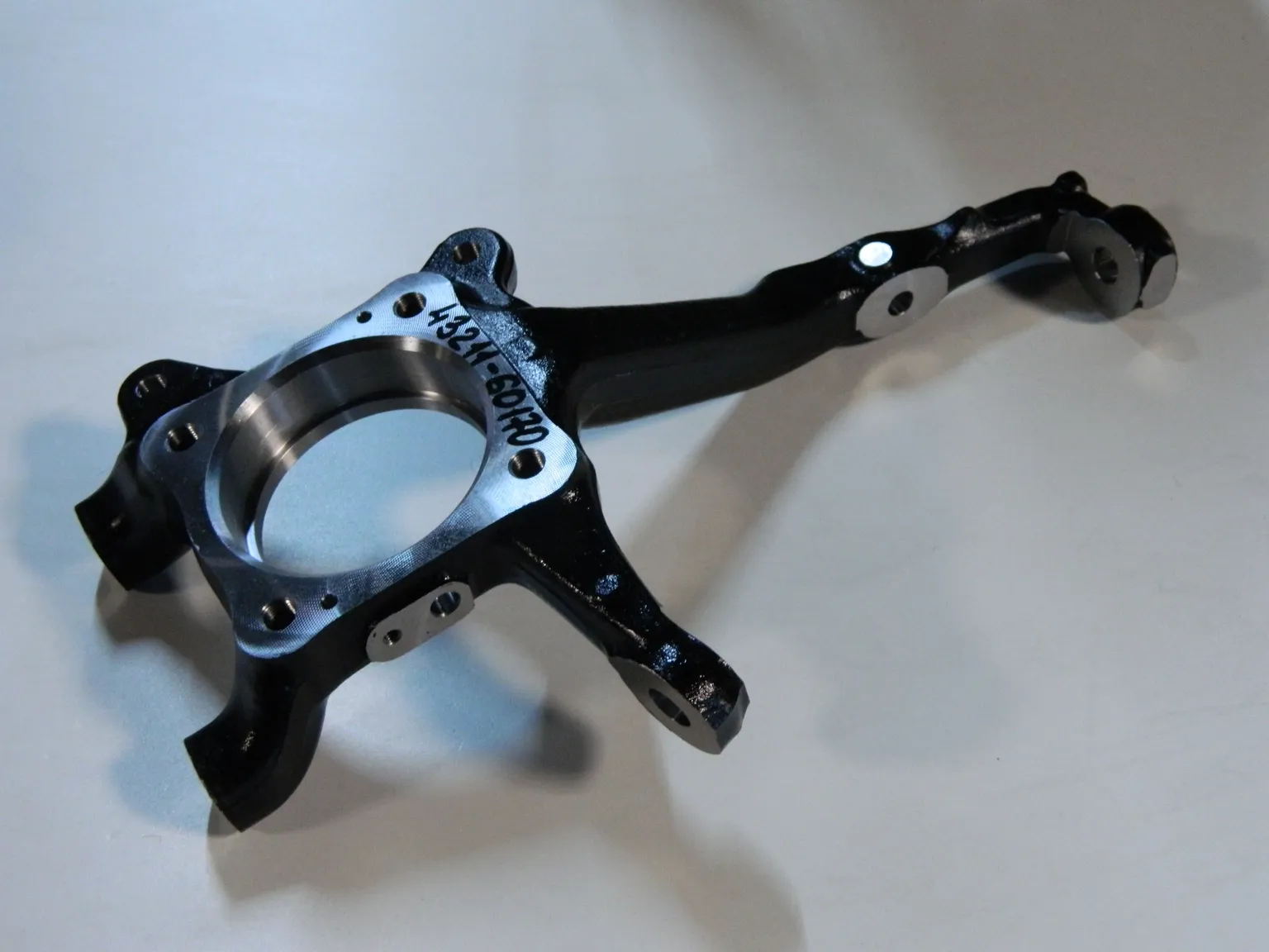 Кулак поворотный GENERAL PARTS 4321160170 TOYOTA LAND CRUISER PRADO GRJ120 / RZJ120 Перед Прав