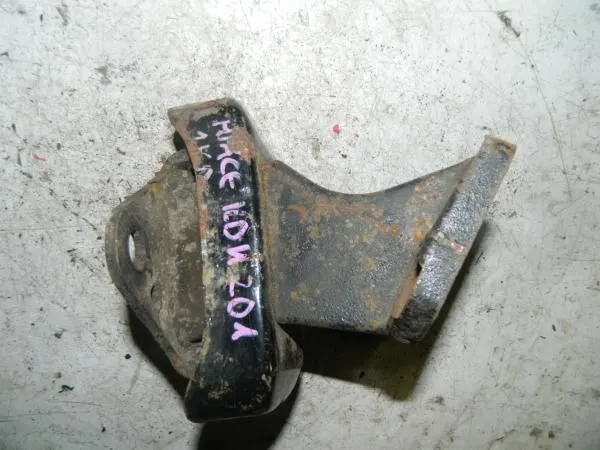 Подушка двигателя TOYOTA HIACE KZH100 1KZTE Лев (Контрактный)