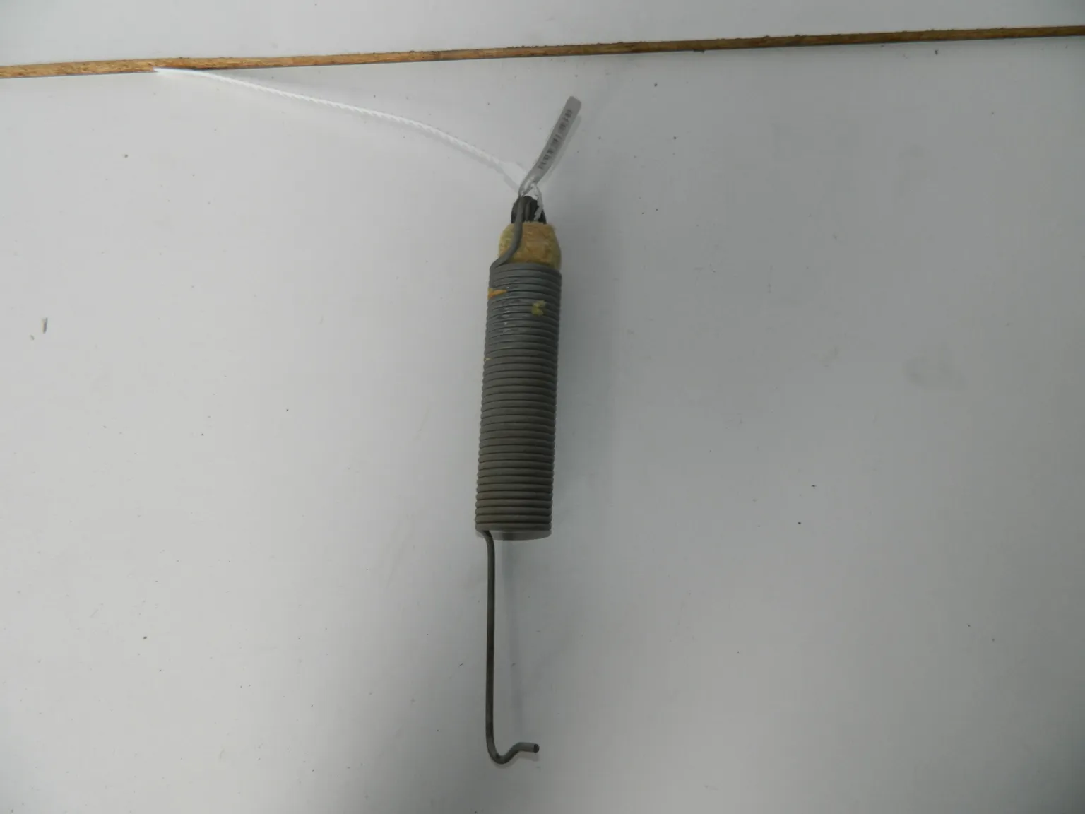 Пружина крышки багажника Volkswagen Polo MK5 CFN (Б/У)