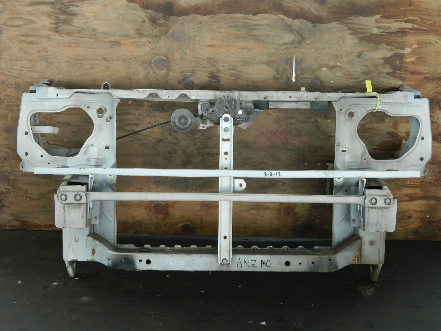 Рамка радиатора NISSAN CUBE ANZ10 (Контрактный) 94584223