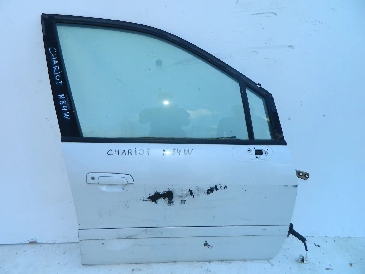 Дверь MITSUBISHI CHARIOT GRANDIS N84W Перед Прав (Контрактный) 46098141 MR376252