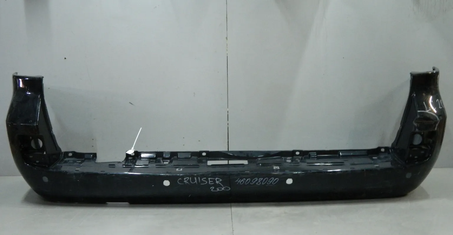 Бампер задний TOYOTA LAND CRUISER UZJ200 (Контрактный) 46098090