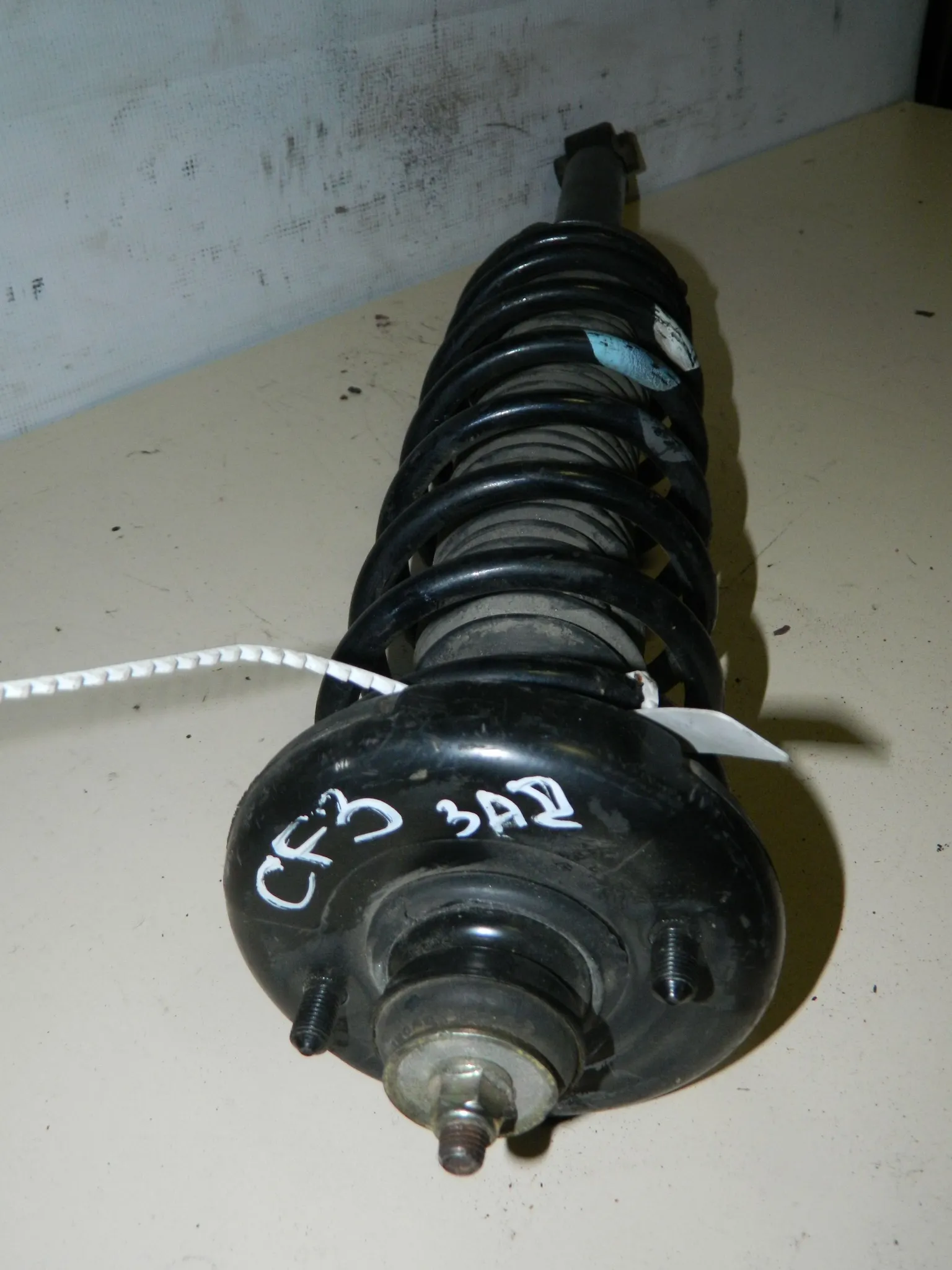 Стойка подвески HONDA TORNEO CF3 Зад (Контрактный) 45976920