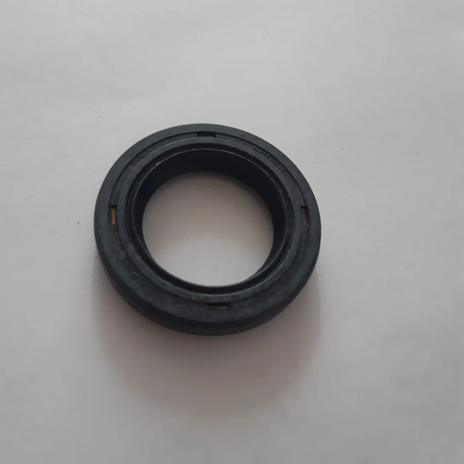 Сальник NOK AH1121E0 TOYOTA Corolla 22x34x6