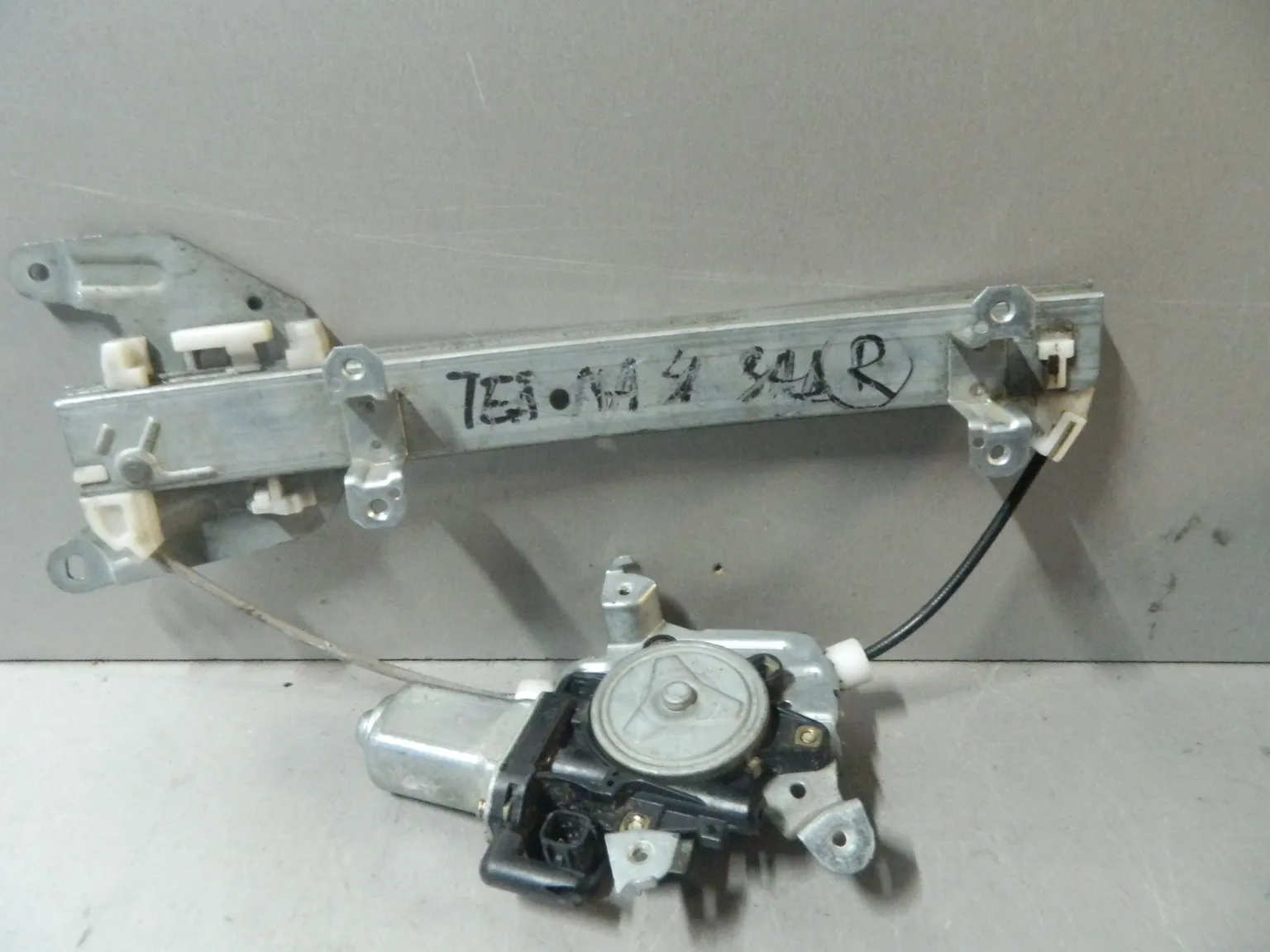 Стеклоподъемник NISSAN TEANA J31 Зад Прав (Контрактный) 79591719