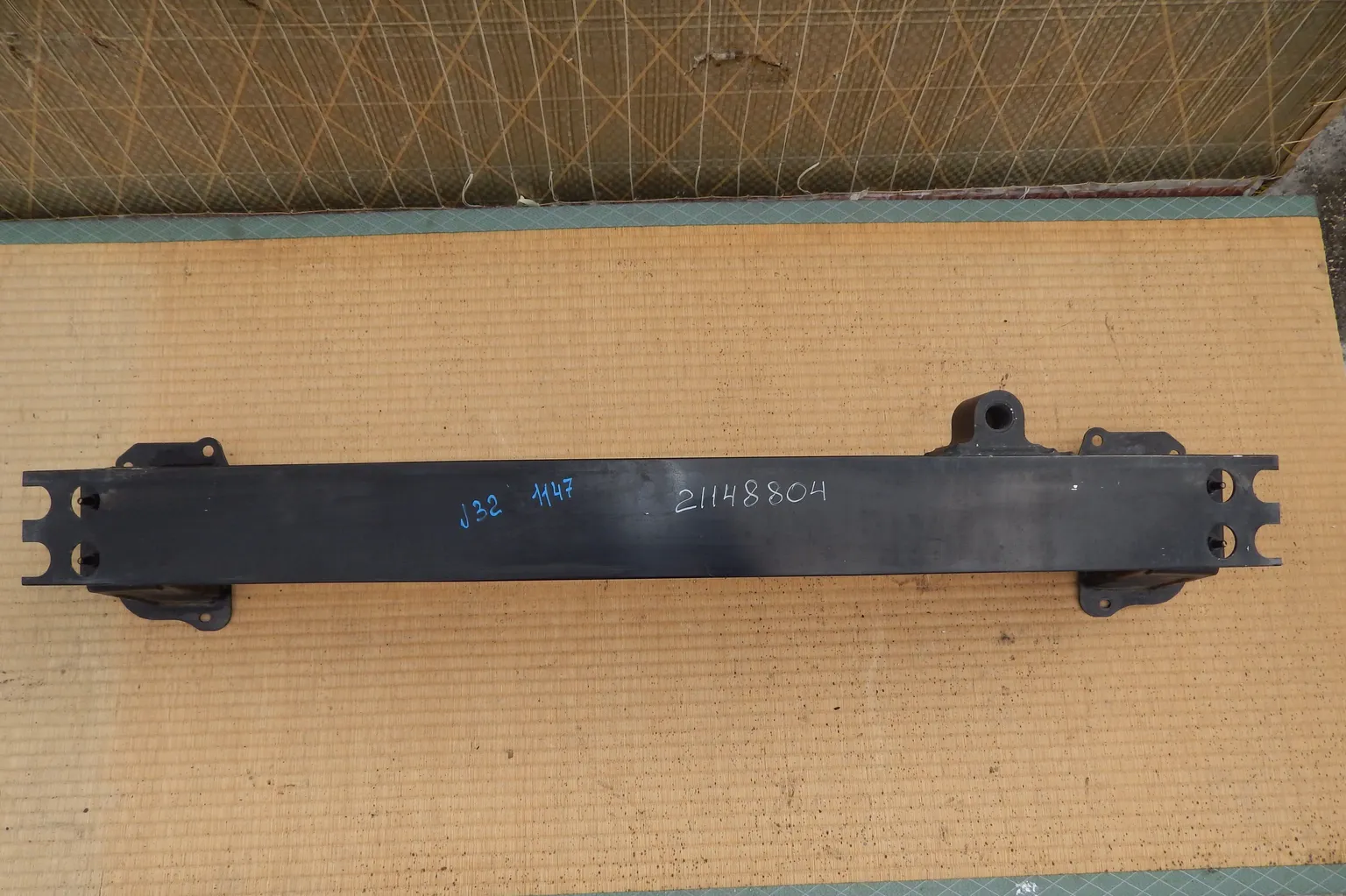 Усилитель бампера NISSAN TEANA J32 Перед (Контрактный) 21148804