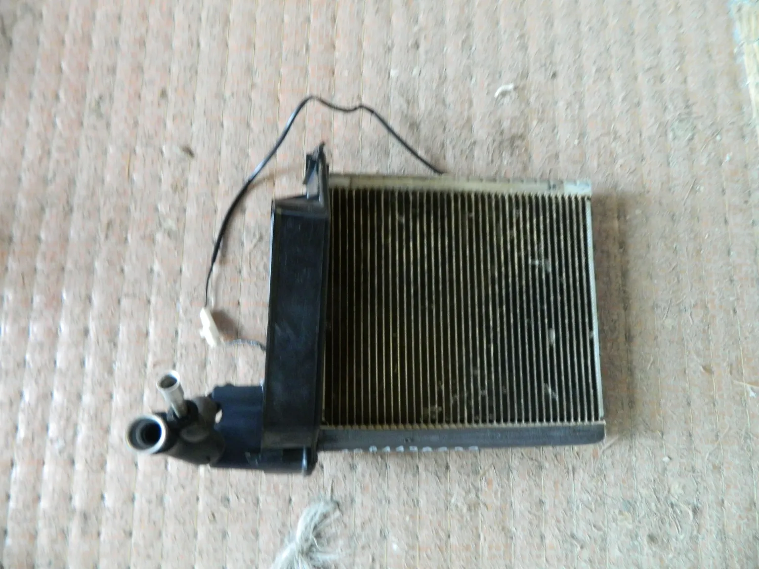 Радиатор печки TOYOTA AVENSIS AZT250 (Контрактный) 1081130022