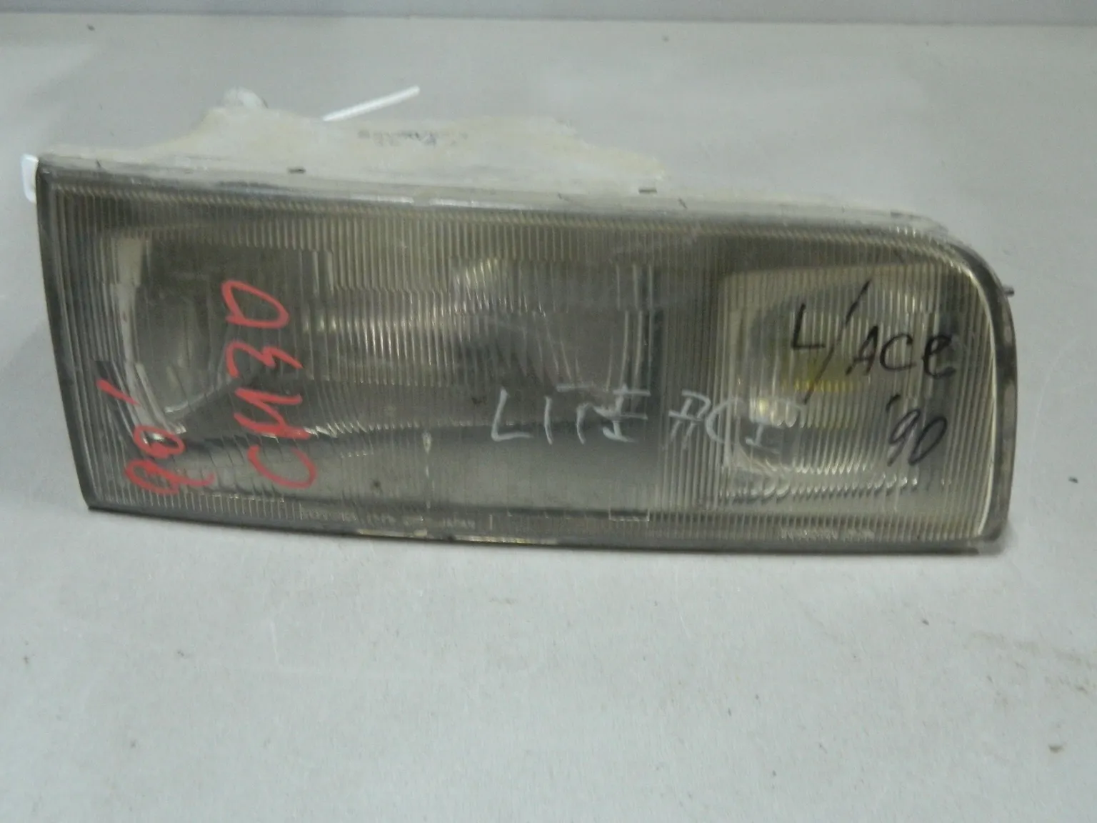 Фара TOYOTA LITE ACE CM30 Перед Прав 2727 (Контрактный) 68000407