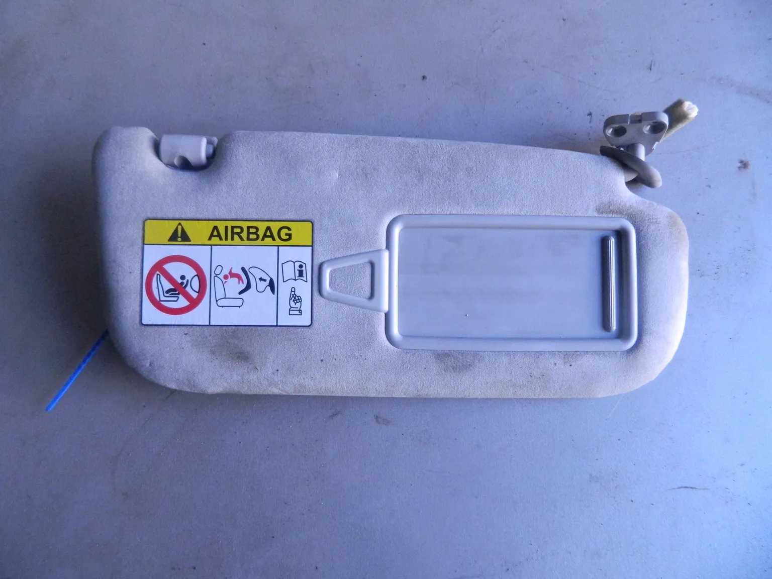 Козырек солнцезащитный HYUNDAI EQUUS VI G6DJ Прав (Б/У) 69838509