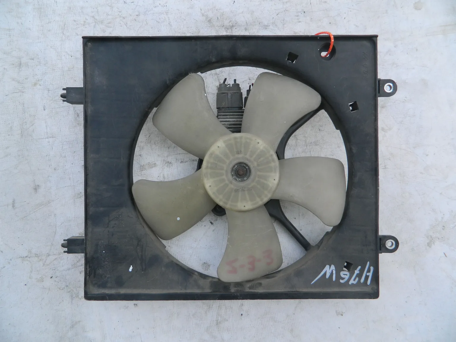 Диффузор радиатора MITSUBISHI PAJERO iO H76W (Контрактный) 72355953