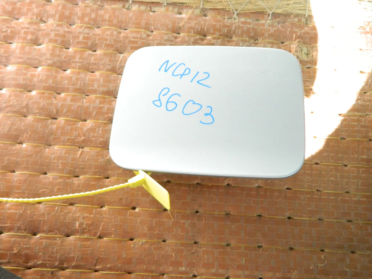 Лючок бензобака TOYOTA PLATZ NCP12 (Контрактный) 94603871