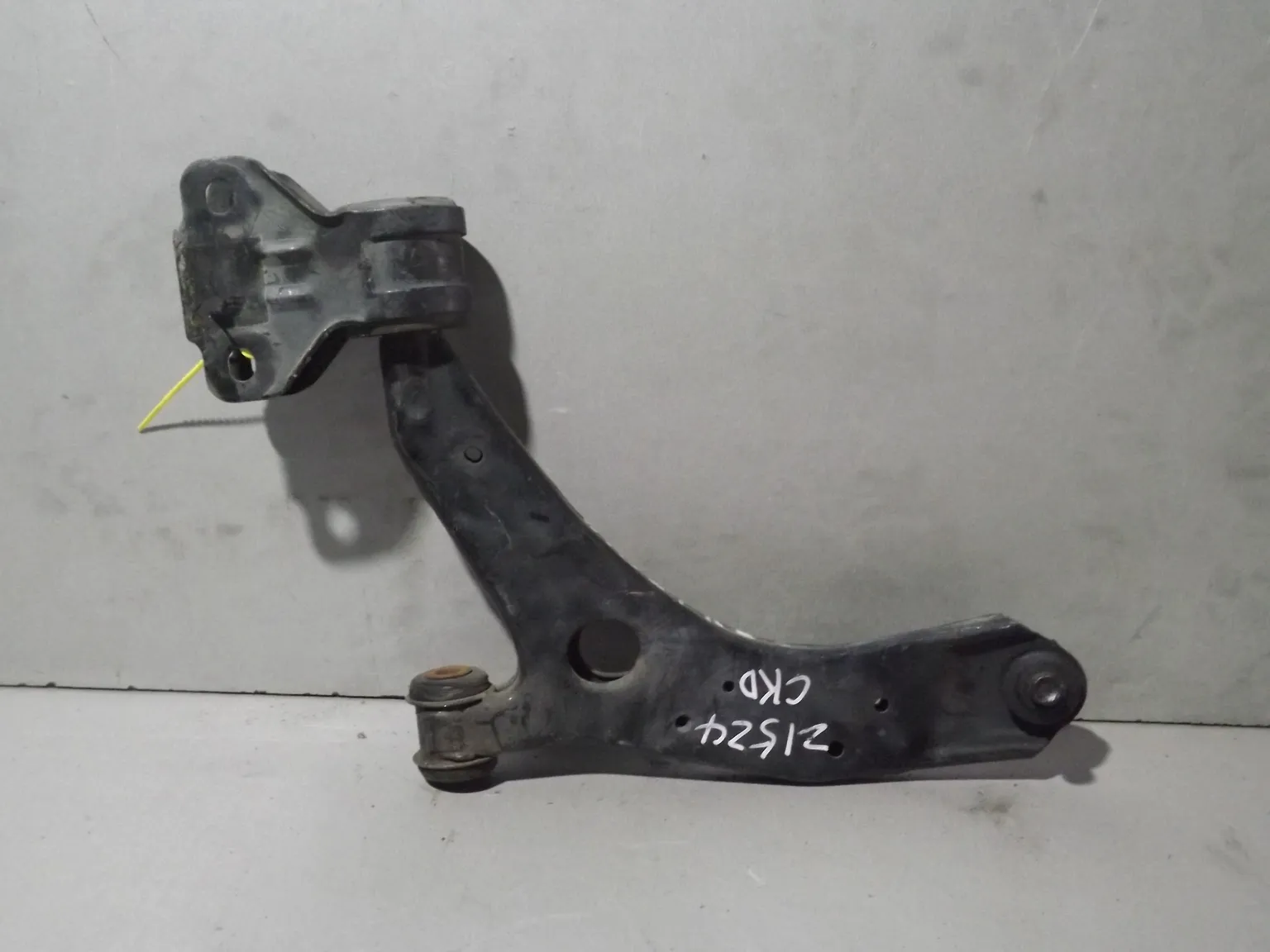 Рычаг MAZDA AXELA BL5 Перед Лев (Контрактный) 94603410