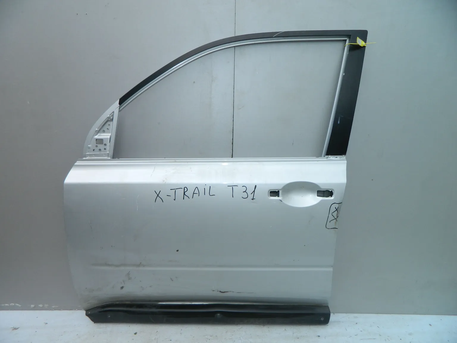 Дверь NISSAN X-TRAIL T31 Перед Лев (Контрактный) 40951929 H0101JG0MM