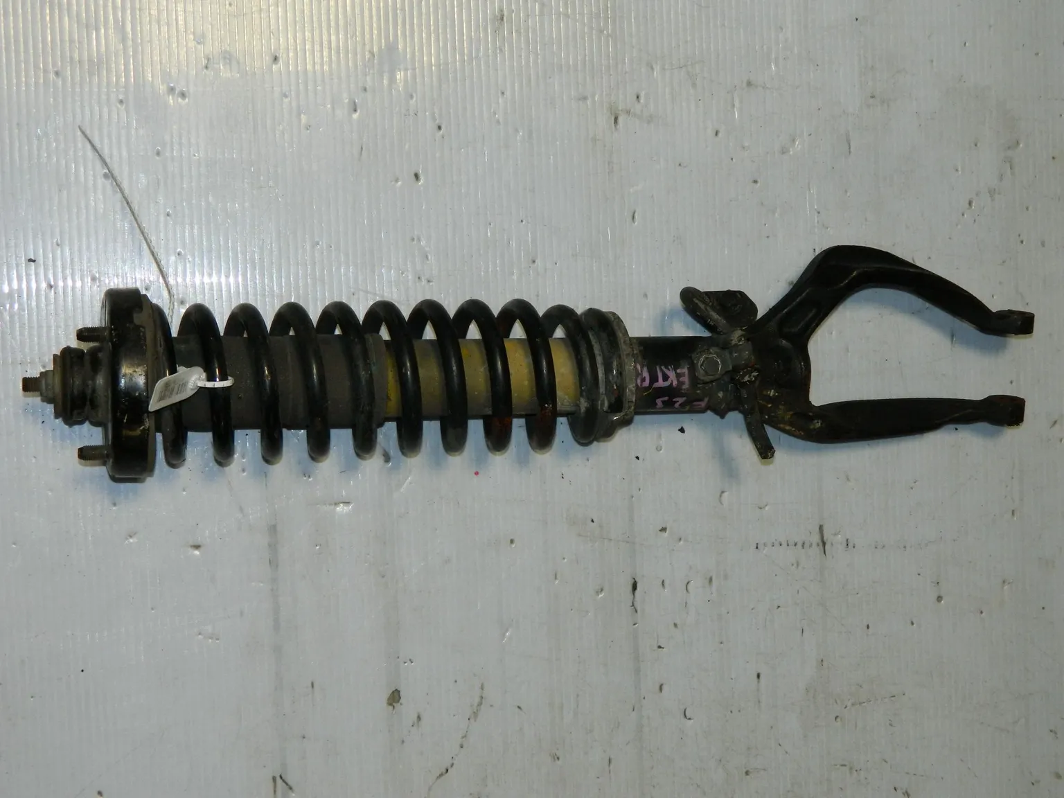 Стойка подвески HONDA ODYSSEY RA3 Перед Прав (Контрактный) 45976755