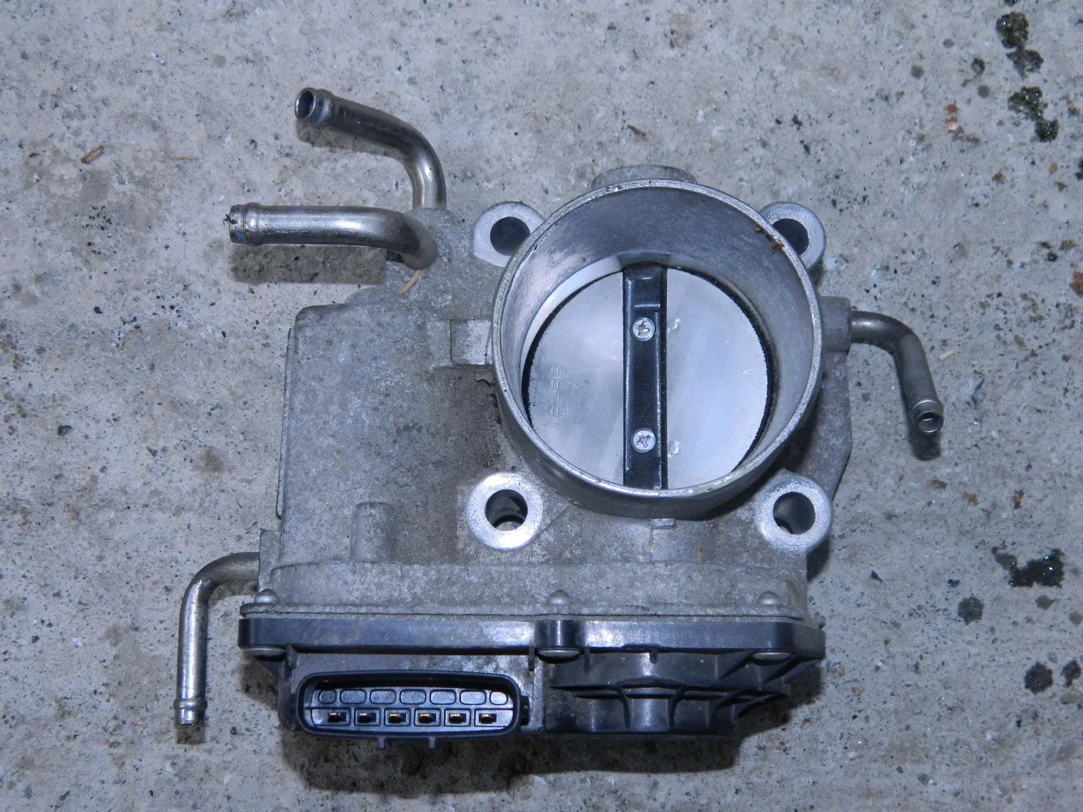 Дроссельная заслонка TOYOTA CAMRY ACV40 2AZFE (Контрактный) 10415109