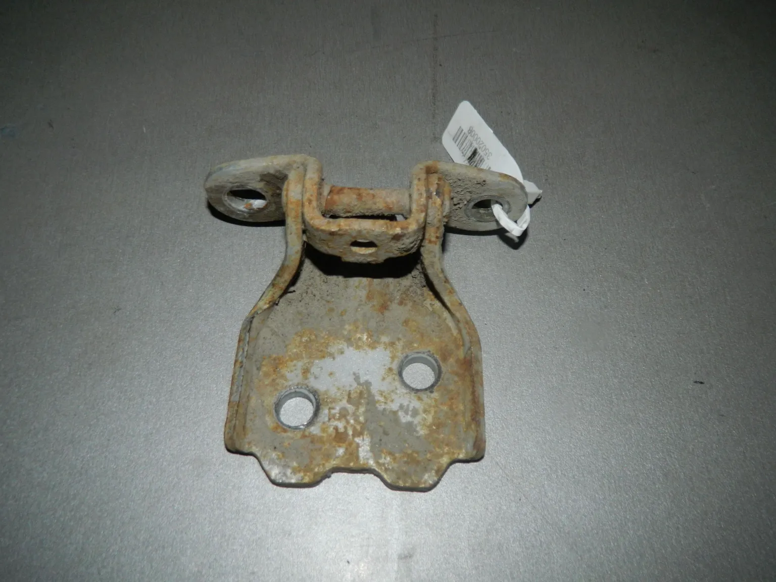 Петля двери HYUNDAI ACCENT LC Перед Прав Низ (Б/У) 35020008