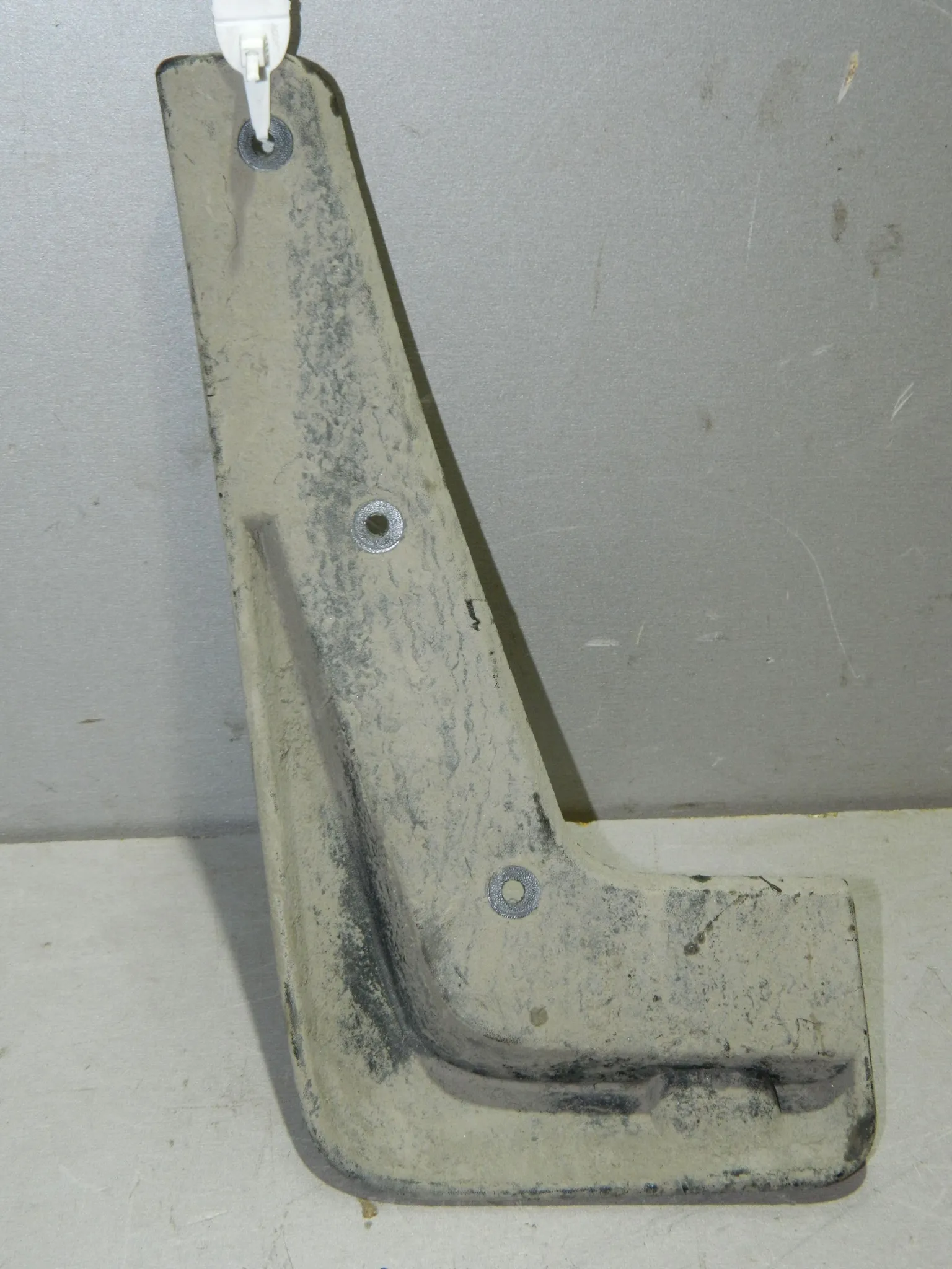 Брызговик Kia Sportage QL Зад. Прав (Б/У)