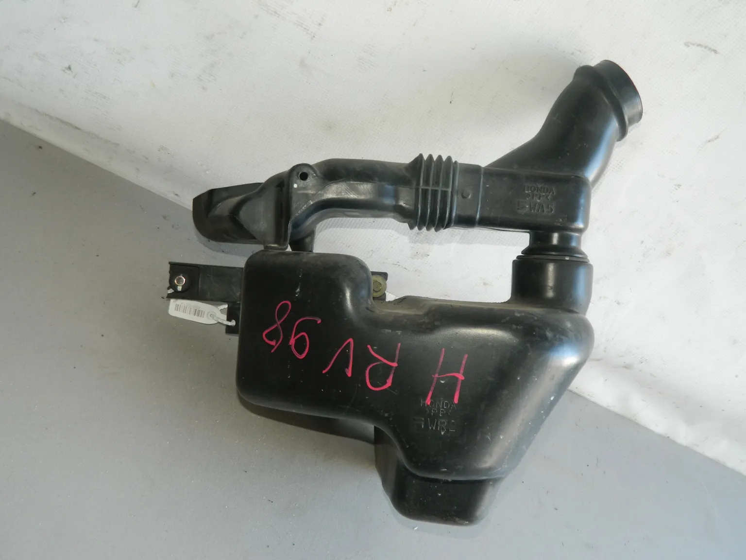 Резонатор воздушного фильтра HONDA HR-V GH2 (Контрактный) 45976574